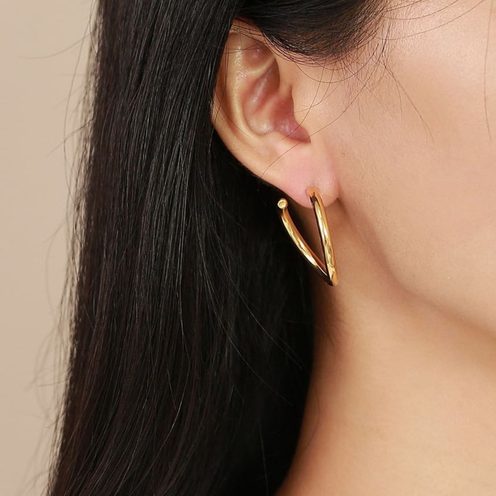 Anuli | 18K Gold Plated Asymmetrical Geometric Minimalist Hoop Earring